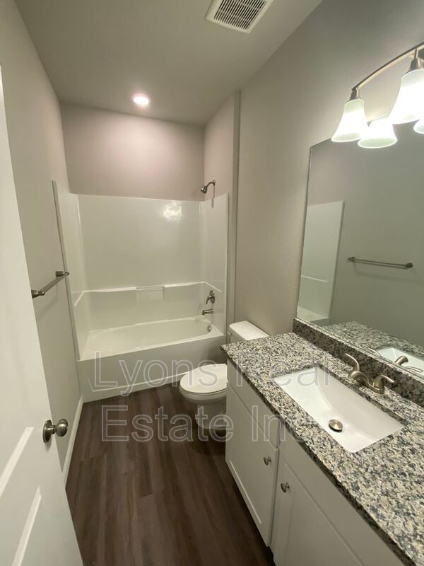 Building Photo - 5625 Abelman Rd