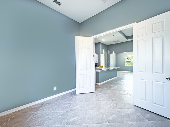 Building Photo - 5229 7th St W