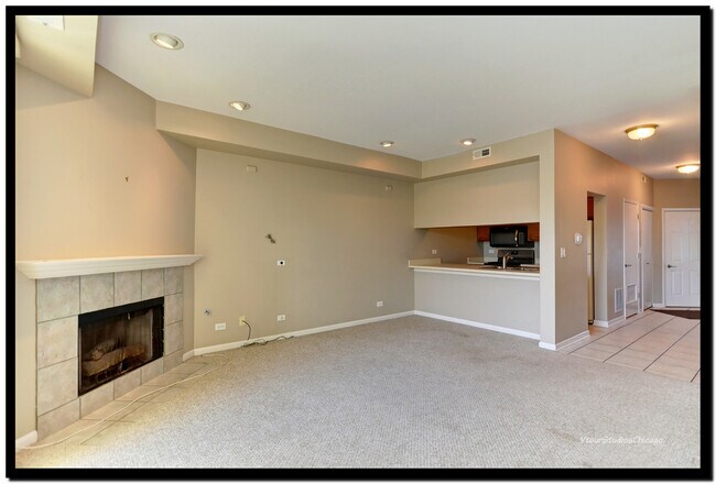 Building Photo - 1519 Darien Lake Dr