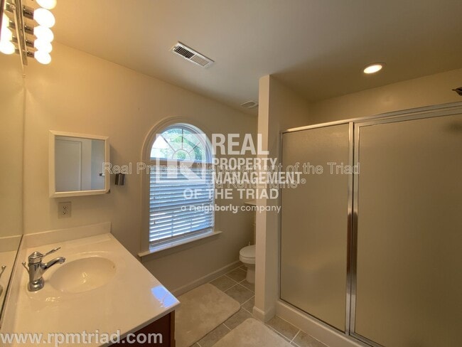 Building Photo - 2409 Autumn Mist Dr