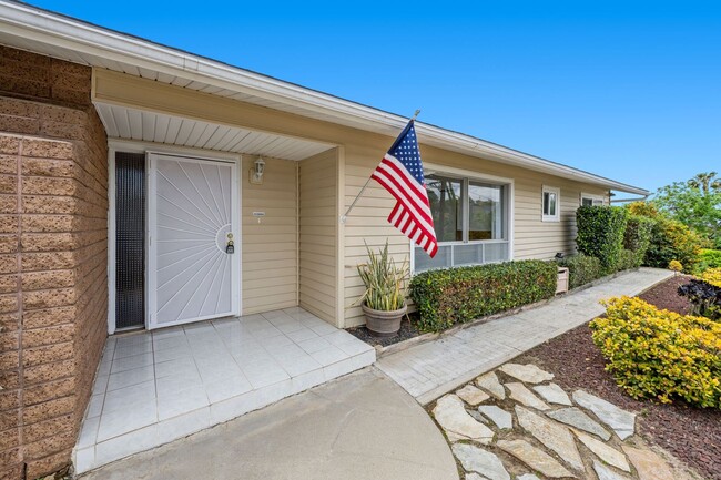 Building Photo - Charming 3 Bedroom 2 Bathroom Home in La M...