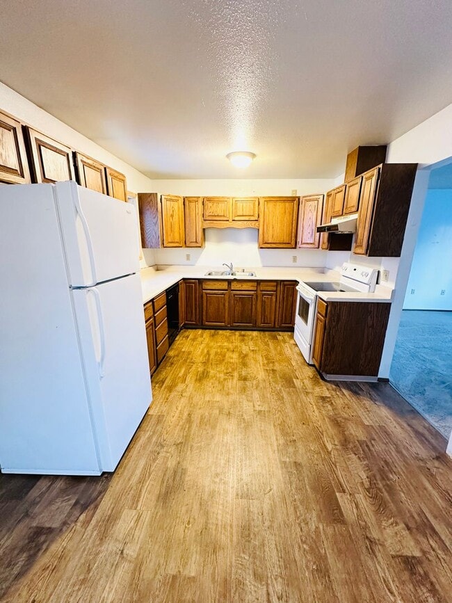 Building Photo - 4th Ave - 910/908/908B