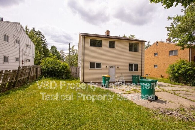 Building Photo - 19758 Maple Heights Blvd