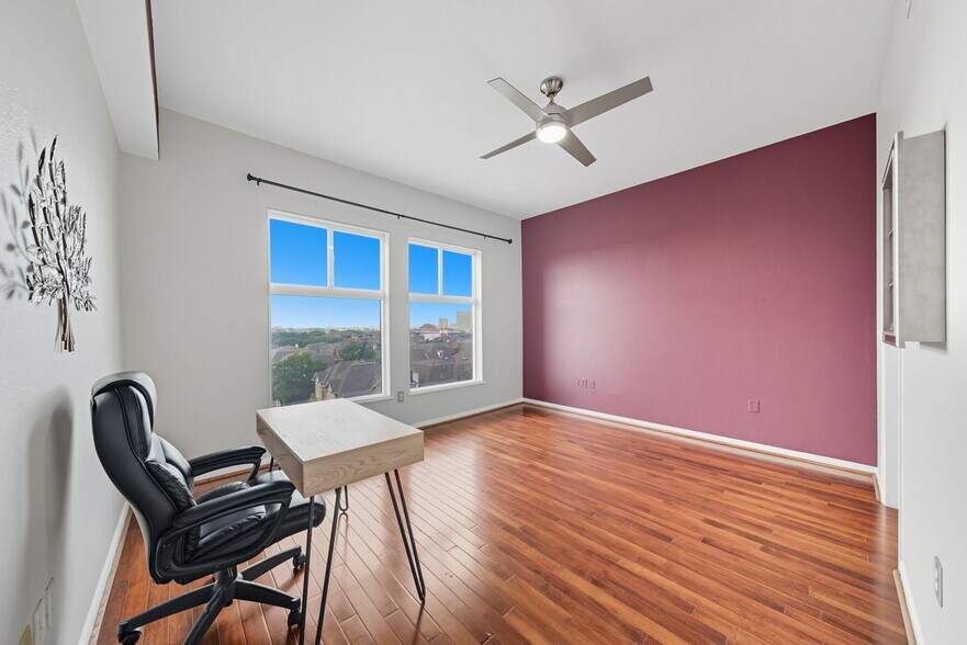 Spacious primary - 3505 Sage Rd