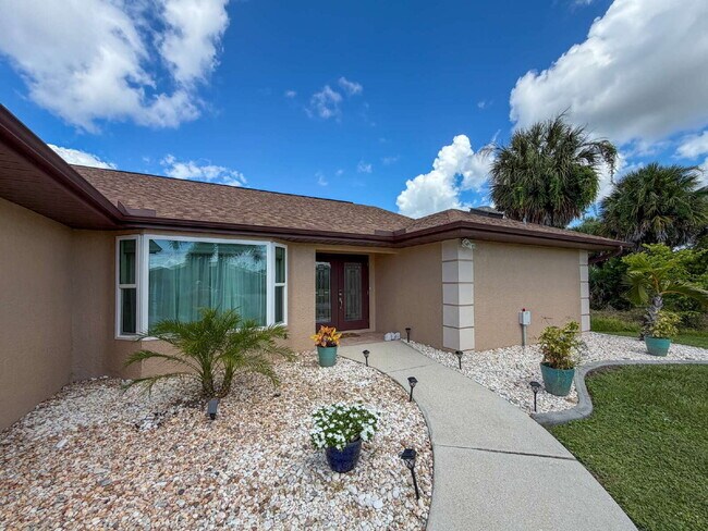 Building Photo - 3 BEDROOM • 2 BATHROOM • PRIVATE POOL • WATERFRONT • BOAT LIFT • ZERO DEPOSIT MOVE-IN AVAILABLE