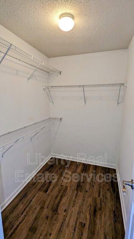 Building Photo - 1220 Langston Ln