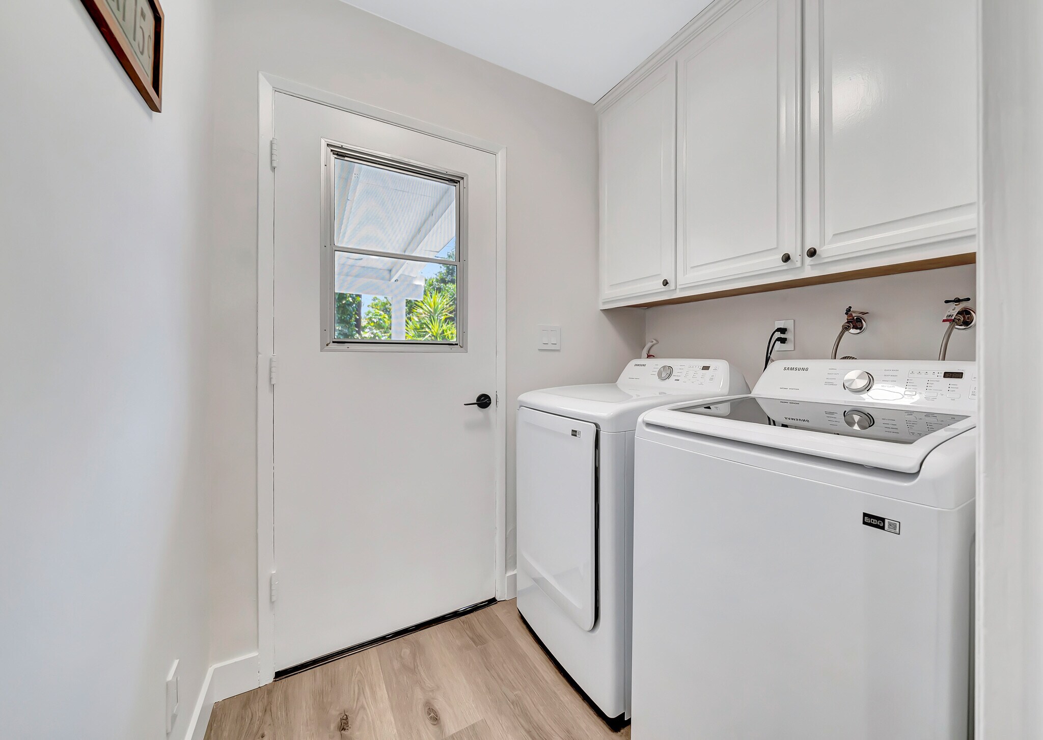 Building Photo - 23714 Archwood St