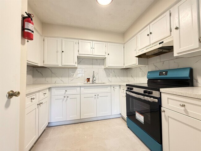 Building Photo - 7535 Hablo Dr
