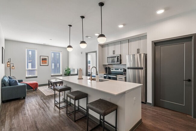 Building Photo - 6160 N Rural St