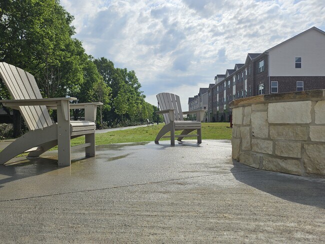 Building Photo - 129 Rosebush Ln