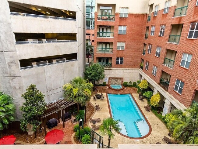 Building Photo - 300 St Joseph Pkwy