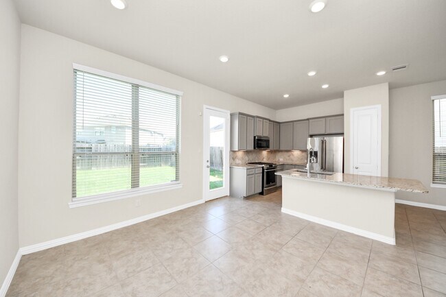 Building Photo - 1635 Ryon Falls Dr