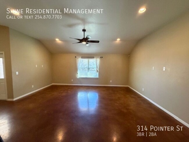 Building Photo - 314 Pointer St