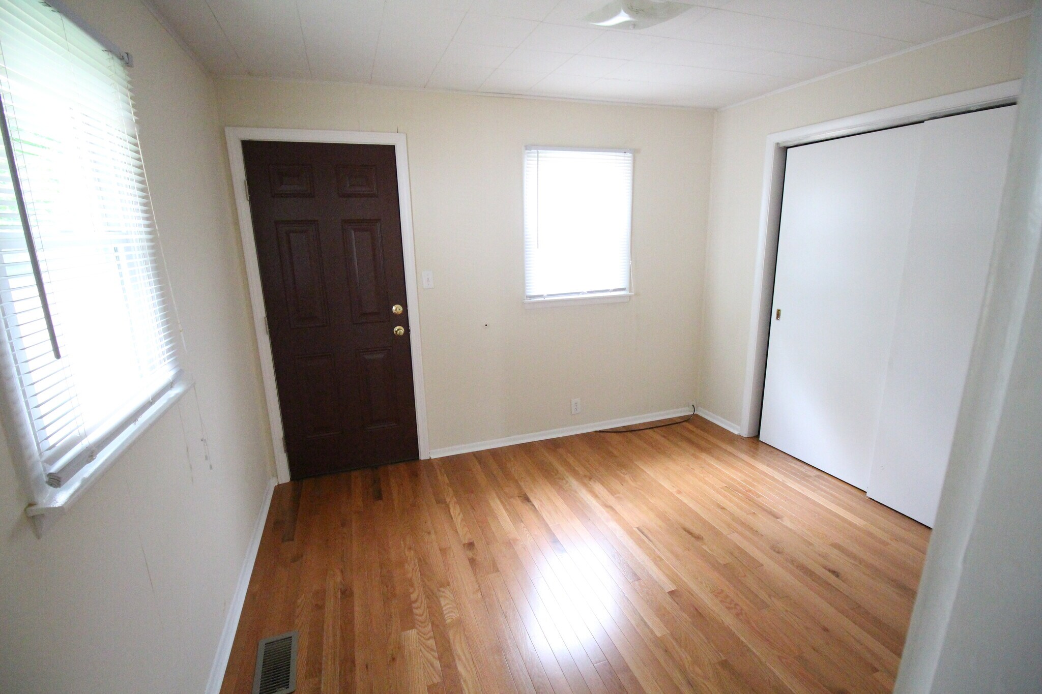 Building Photo - 2205 N Glenwood Ave