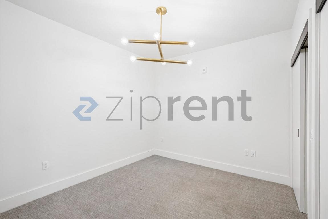 Building Photo - Unit 214