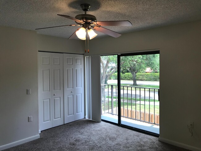 Building Photo - 233 Charter Way