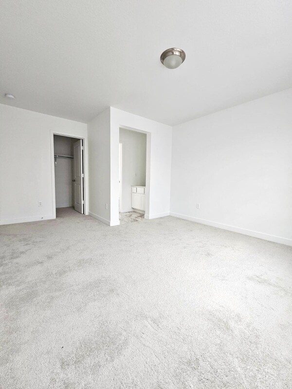 Building Photo - 148 Fairfax St