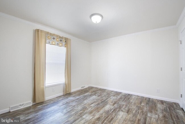 Building Photo - 17 Loxley Ln