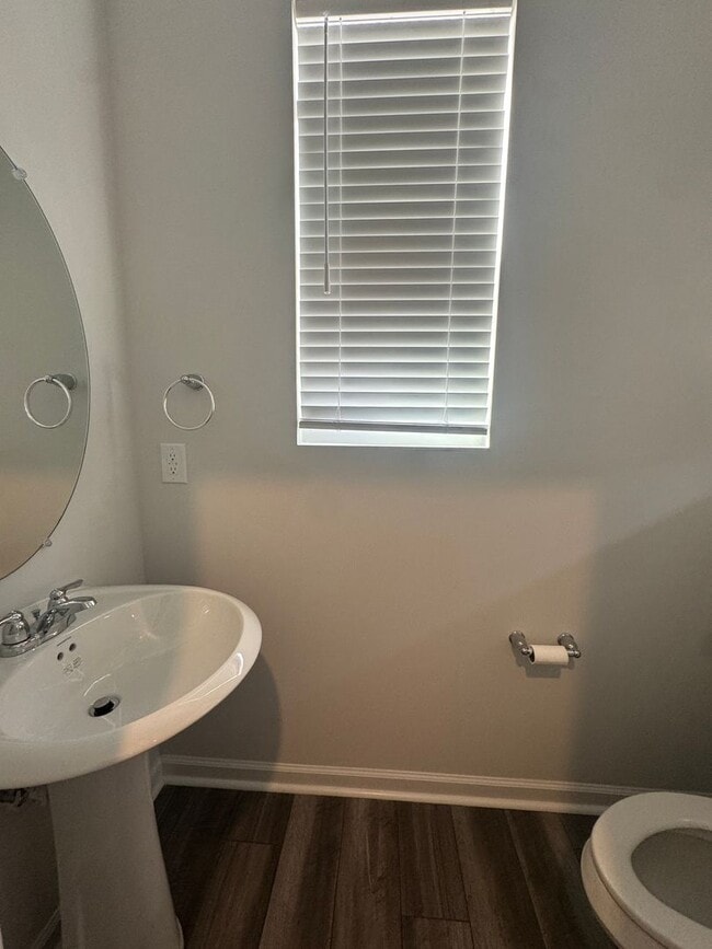 Building Photo - Beautiful & Spacious Home for Rent