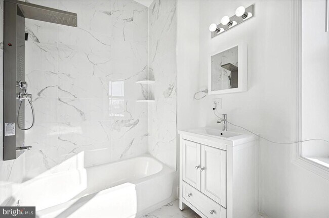 Building Photo - 2135 N 20th St