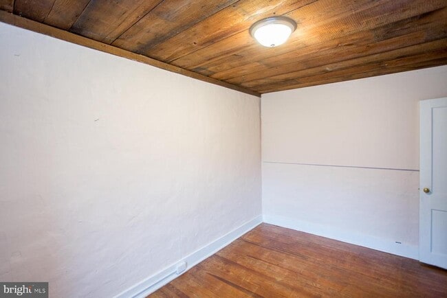 Building Photo - 120 Tabor Rd