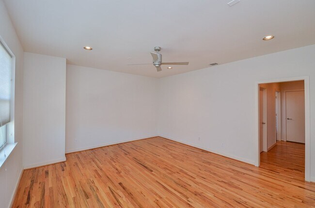 Building Photo - 1505 Utah St