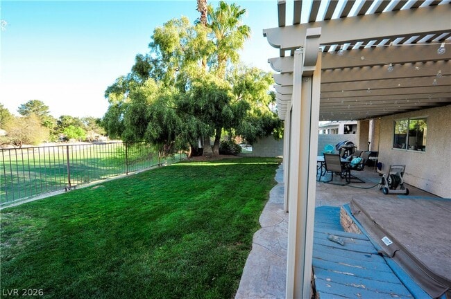 Building Photo - 5432 Royal Vista Ln