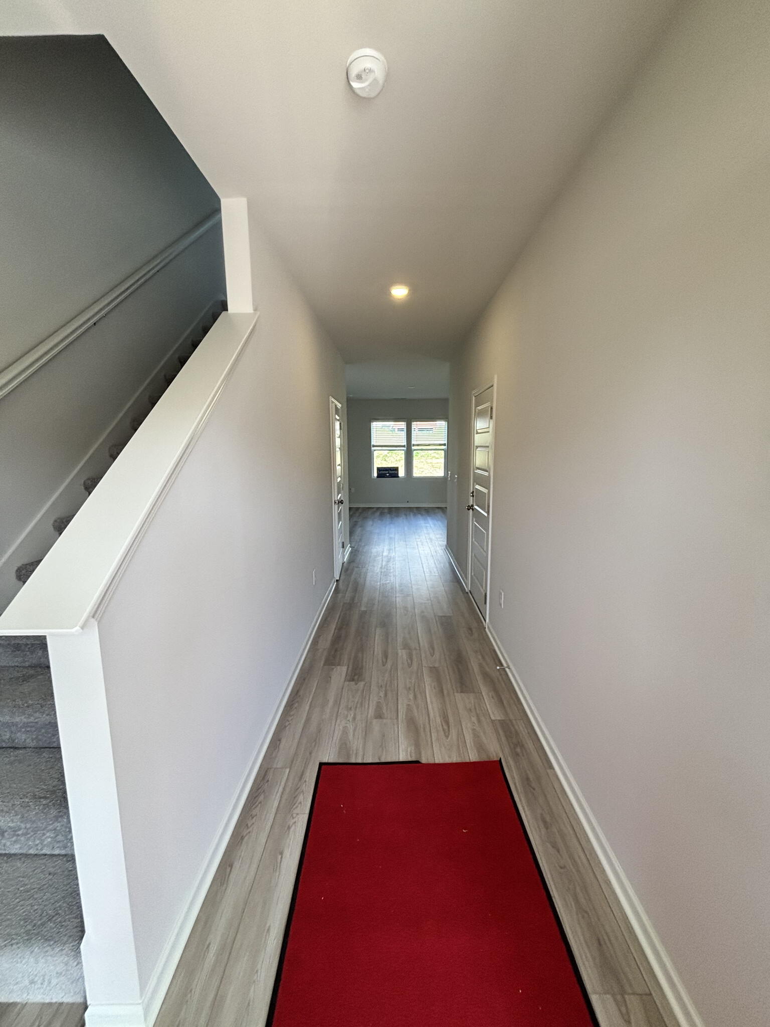 Building Photo - 572 Lyness Dr