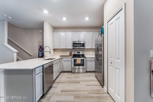 Building Photo - 2639 Sandy Dune Dr