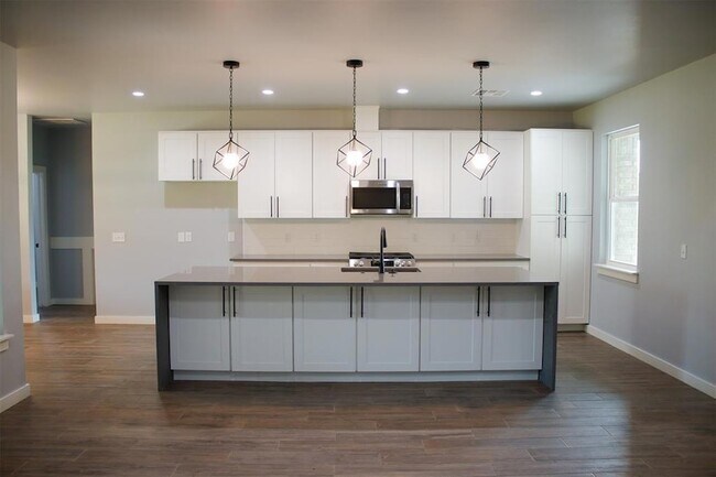 Building Photo - 1716 Kalidy Dr