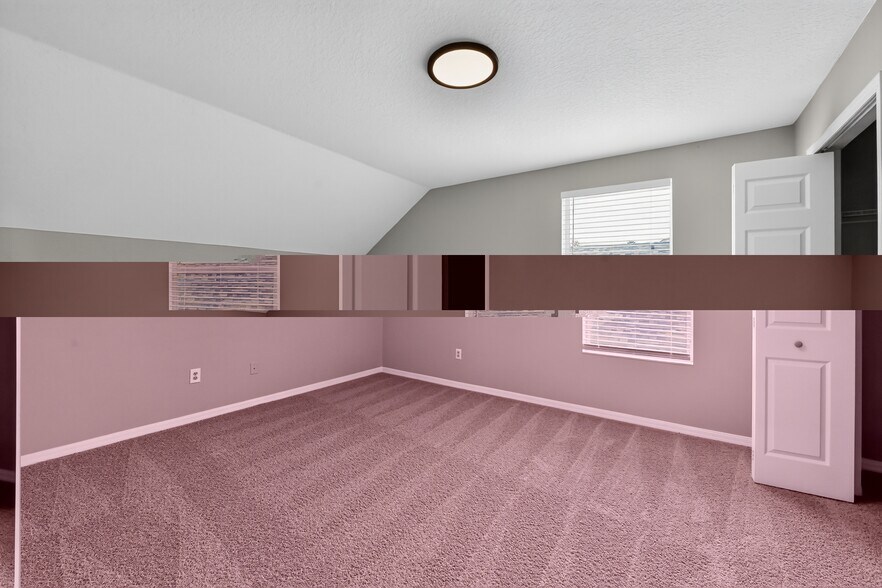 Building Photo - 6641 Cambridge Park Dr