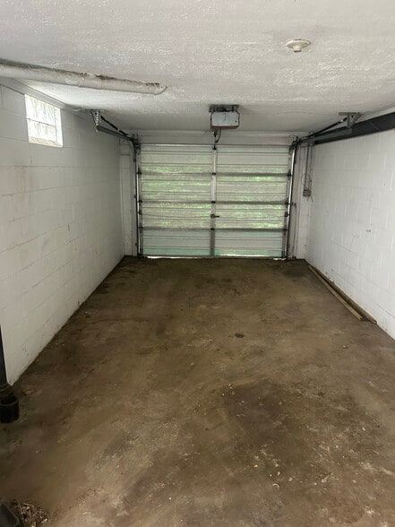 Building Photo - 12632 Lakeridge St NW