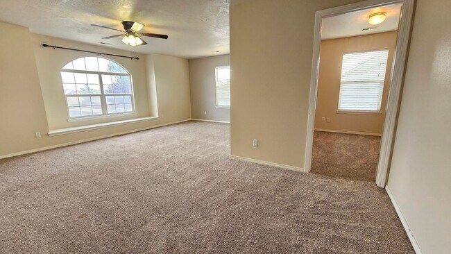 Building Photo - Beautiful Home with Separate Office/Bonus Room!