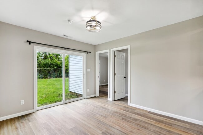 Building Photo - 714 Bethume Ct