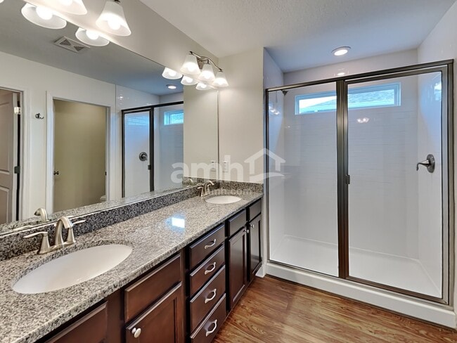 Building Photo - 926 Walden Woods Dr