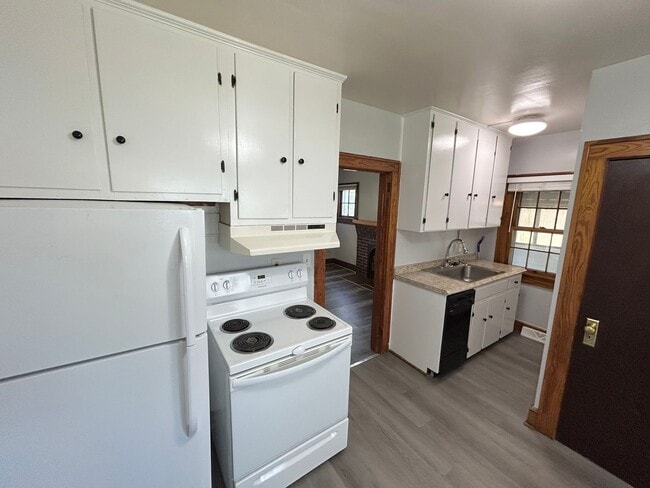 Building Photo - Charming home in Blacksburg