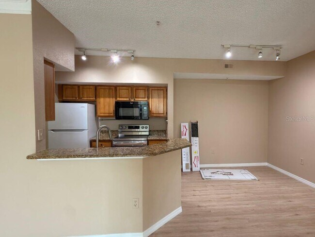 Building Photo - 13025 Mulberry Park Dr