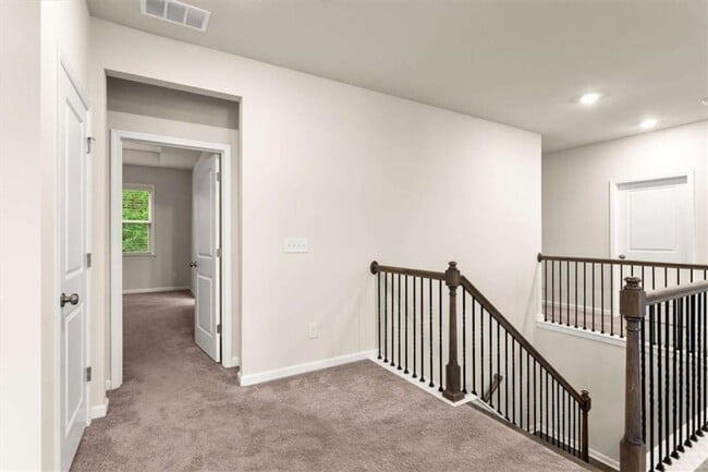 Building Photo - 3217 Hidden Valley Cir