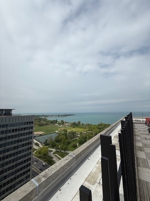 Building Photo - 3550 N Lake Shore Dr