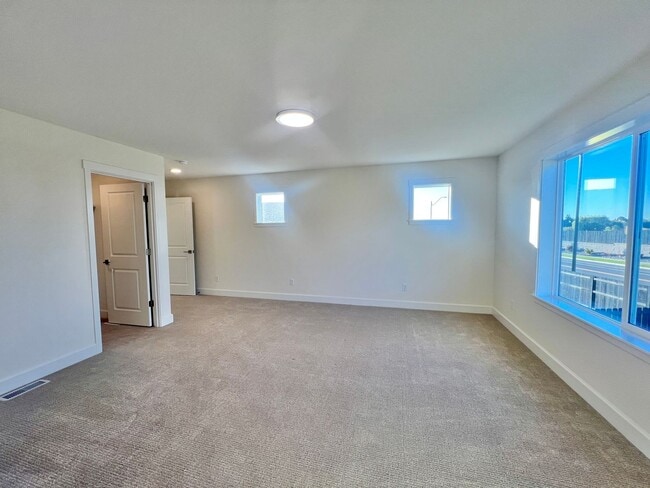 Building Photo - Gorgeous Ridgefield Home
