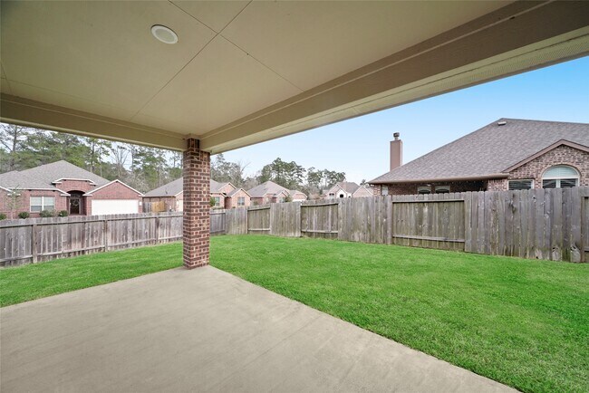 Building Photo - 1403 Holly Chase Dr