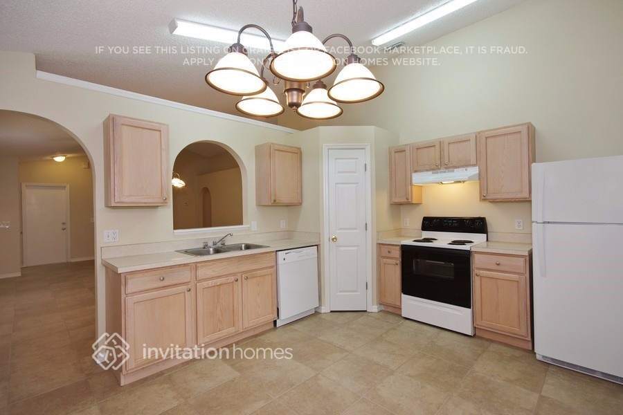 Building Photo - 438 Cadenza Dr