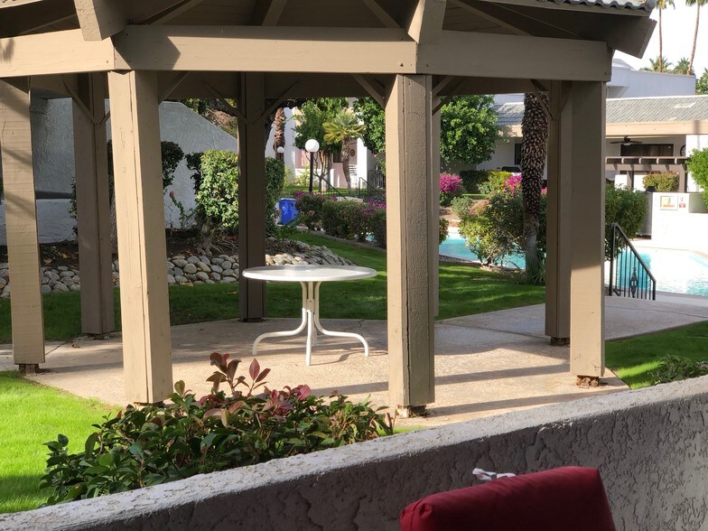 Pool nearby - 5301 E Waverly Dr