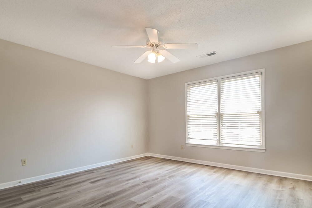Building Photo - 9354 Sarsen Dr