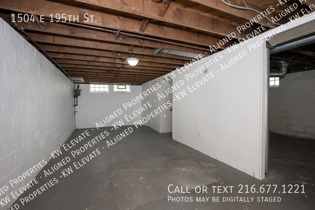 Building Photo - 1504 E 195th St