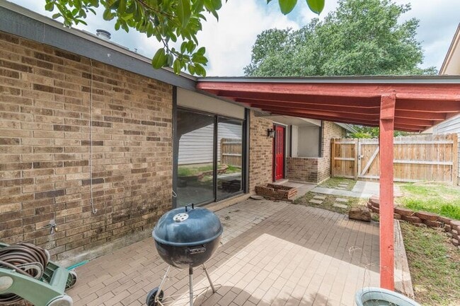 Building Photo - 11826 Greenwood Village Dr