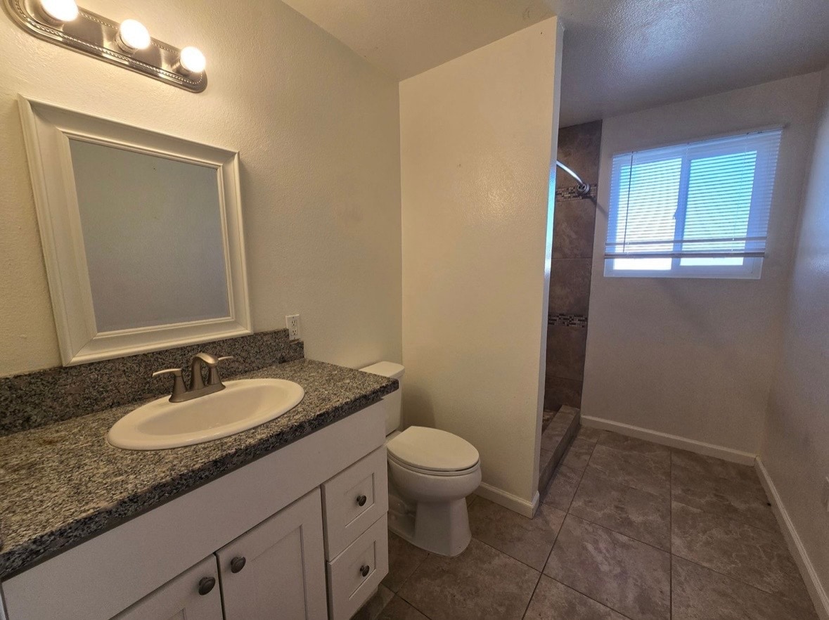 Building Photo - 4124 W Avenue L6