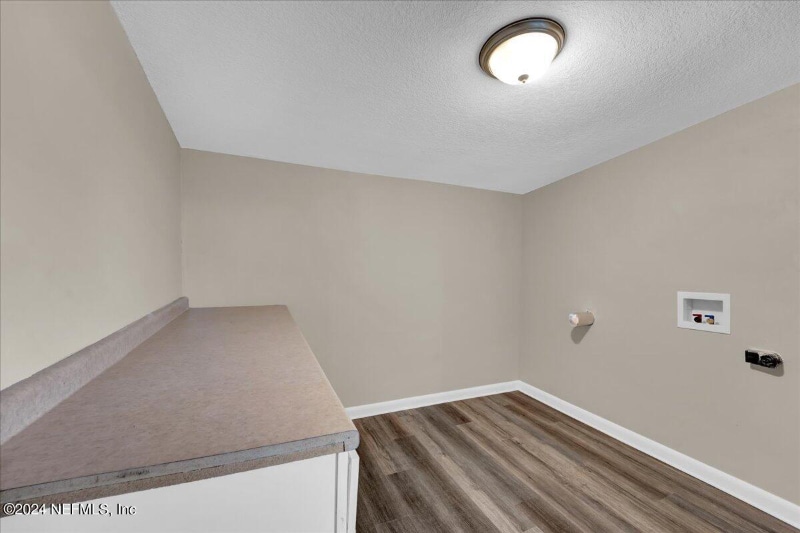 Building Photo - 10941 Launa Dr