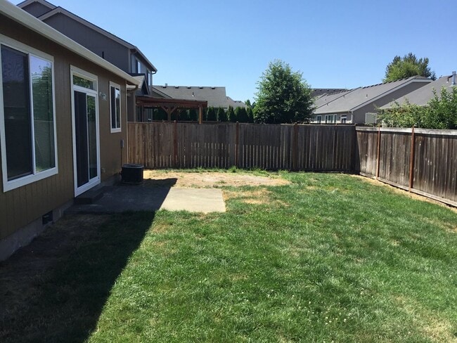 Building Photo - 3 Bedroom house in Bethel-Danebo Area