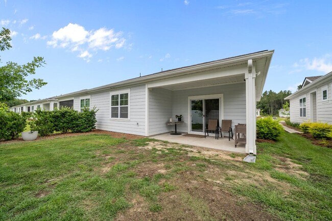 Building Photo - 182 Holloway Hl